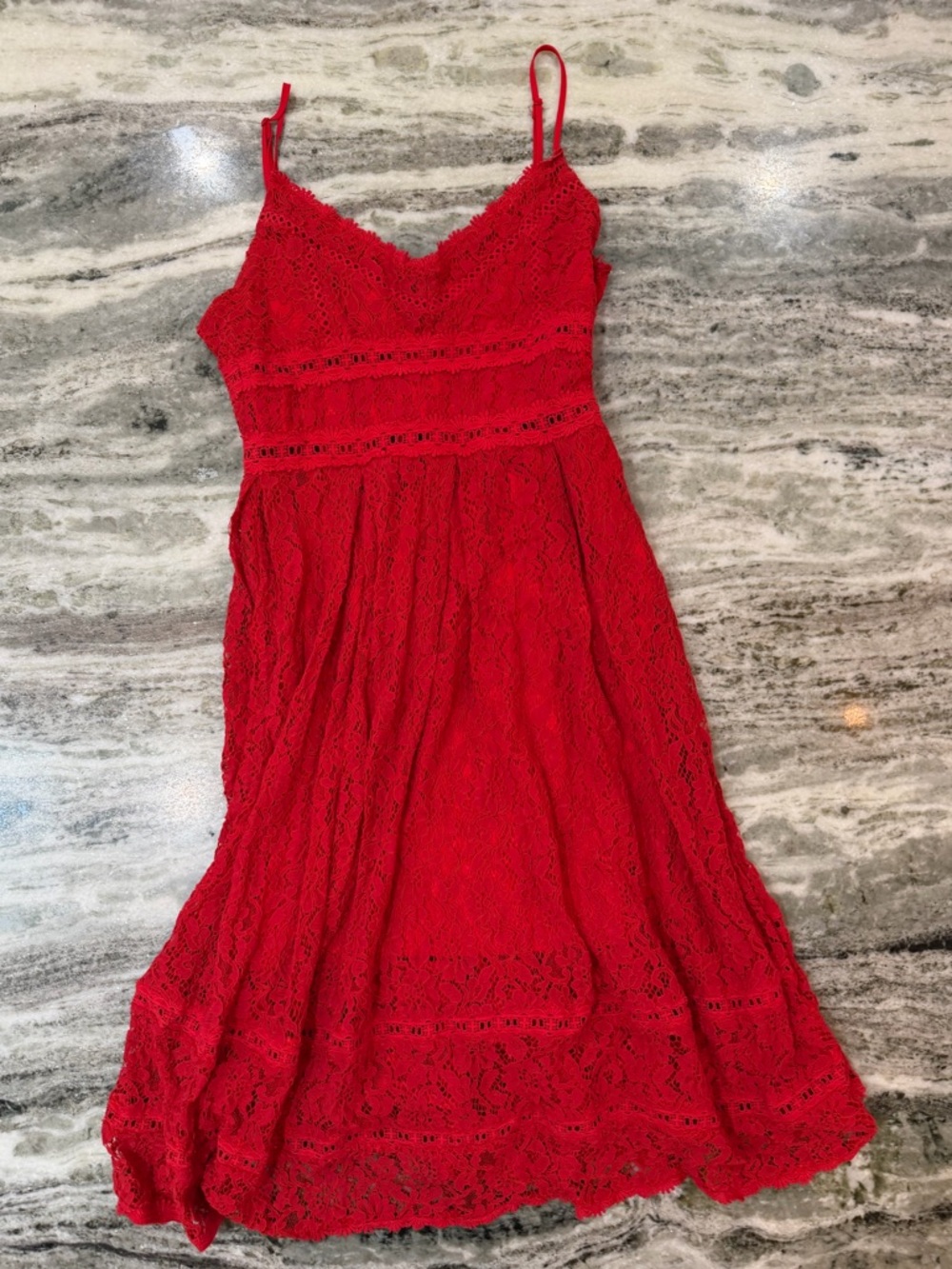 NSR Red Lace Spaghetti-Strap Midi Dress
Women’s XL - Picture 5 of 12